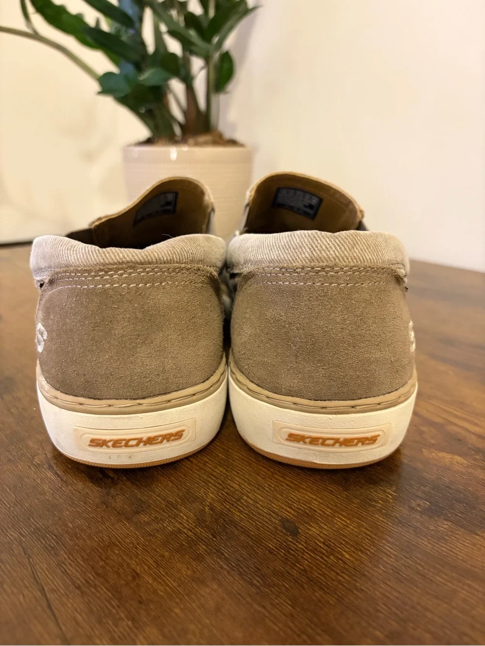 Skechers Men's Slip-On Canvas Suede Loafers Taupe Memory Foam Like New Size 13